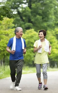 SRCA residents power walking on the sidewalk of Stonebridge Ranch Community